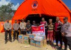 Wujud-Solidaritas-Polri,-Polda-Jateng-Salurkan-Bantuan-bagi-Pengungsi-Gempa-di-Manggarai-Timur