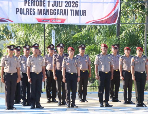 Kapolres Manggarai Timur Pimpin Upacara Korps Raport Kenaikan Pangkat 17 Personel Periode 1 Juli Tahun 2026