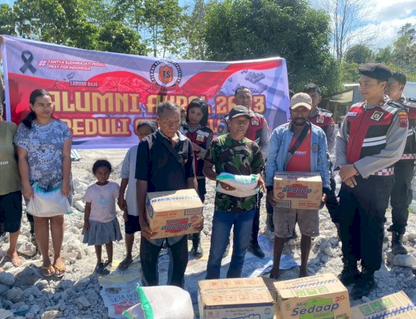 Polres Manggarai Timur Salurkan Bantuan Alumni Akpol 2003 untuk Warga Terdampak Gempa di Manggarai Timur