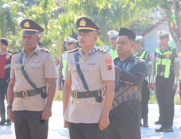 Kapolres Manggarai Timur Pimpin Upacara Sertijab Kasi Propam, Tekankan Disiplin dan Profesionalisme Personel