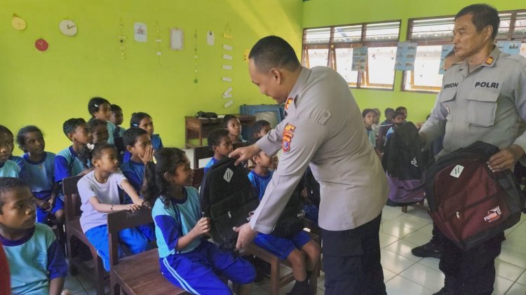 Menembus Pelosok Wukur, Kapolres Sikka Tebar Kepedulian dan Harapan bagi Generasi Penerus Bangs