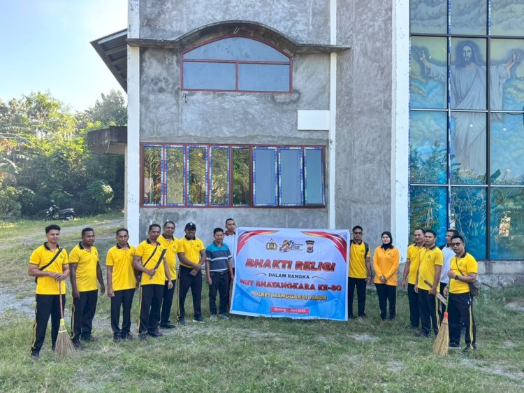 Sambut HUT Bhayangkara ke-80, Polres Manggarai Timur Gelar Bakti Religi di Sejumlah Tempat Ibadah