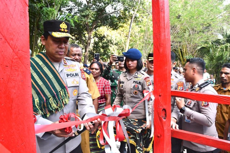 Kapolda NTT Resmikan Jembatan Merah Putih, Tangis Haru Warga Bestobe Pecah Sambut Harapan Baru