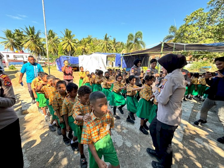 Dari Tas Sekolah hingga Senyum Harapan, Polwan Manggarai Timur Hadir Menguatkan Anak-Anak Melalui Trauma Healing Pascagempa 
