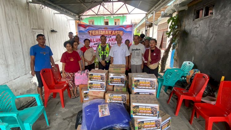 Di Tengah Duka Pascagempa, Polres Manggarai Timur Hadir Salurkan Bantuan Alumni Akpol 2010/B untuk Warga Rana Loba
